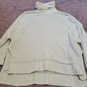 Aerie Turtleneck Cream Sweater Size XL